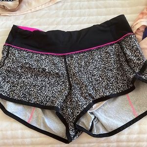 lululemon speed up shorts size 2